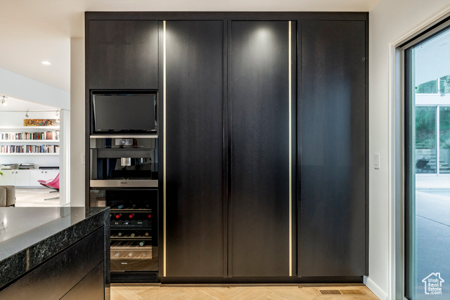 Photo 15 for MLS #2102993 at 1497 S Devonshire Dr