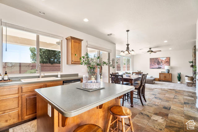 Photo 13 for MLS #2102997 at 2602 E Spring Canyon Dr