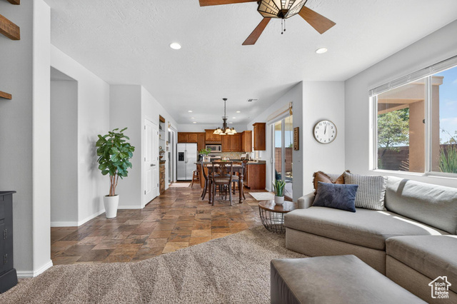 Photo 9 for MLS #2102997 at 2602 E Spring Canyon Dr