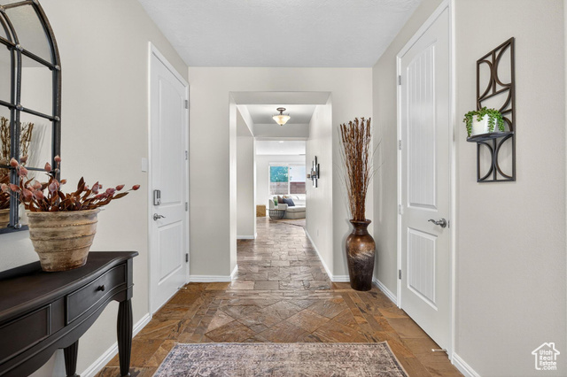 Photo 3 for MLS #2102997 at 2602 E Spring Canyon Dr