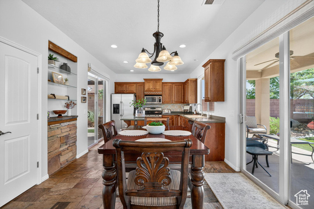 Photo 11 for MLS #2102997 at 2602 E Spring Canyon Dr