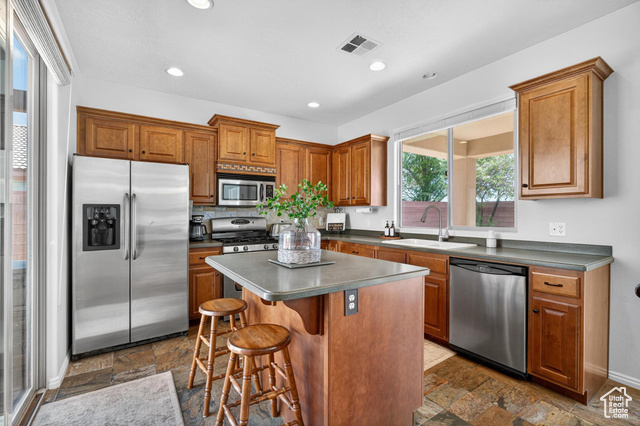 Photo 6 for MLS #2102997 at 2602 E Spring Canyon Dr