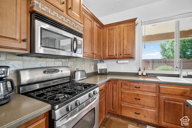 Photo 12 for MLS #2102997 at 2602 E Spring Canyon Dr