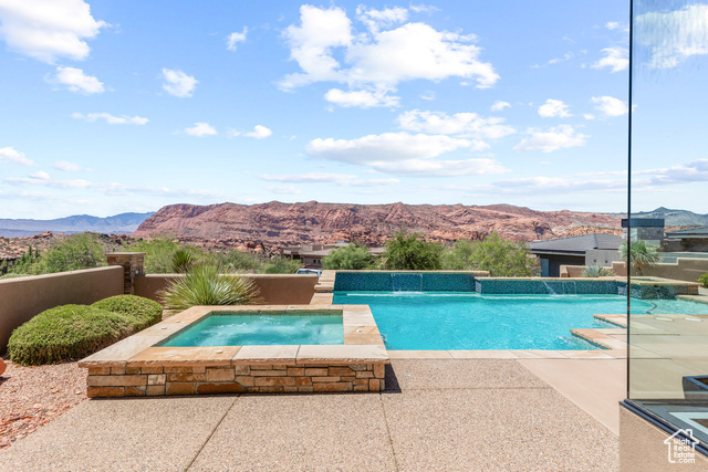 Photo 2 for MLS #2103016 at 4520 N Painted Sky Dr