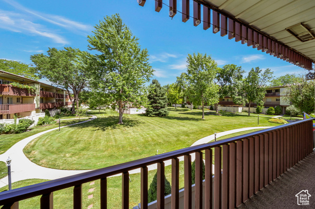 Photo 15 for MLS #2103019 at 618 N Oakley St #B206