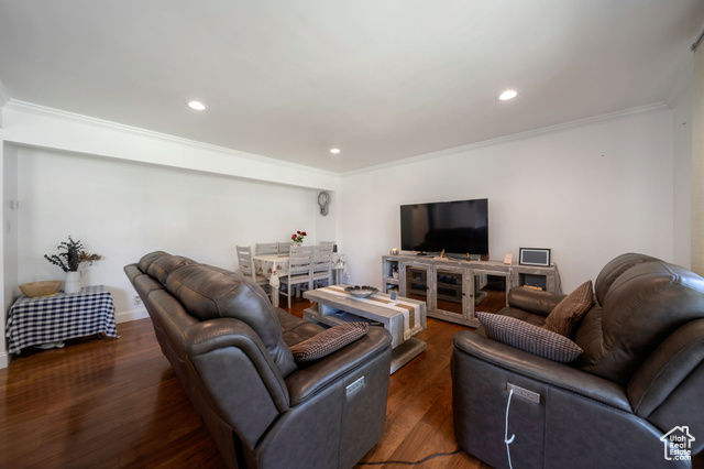 Photo 6 for MLS #2103019 at 618 N Oakley St #B206