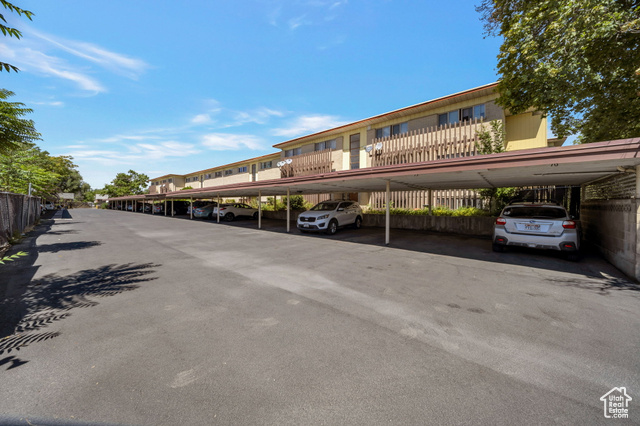 Photo 18 for MLS #2103019 at 618 N Oakley St #B206