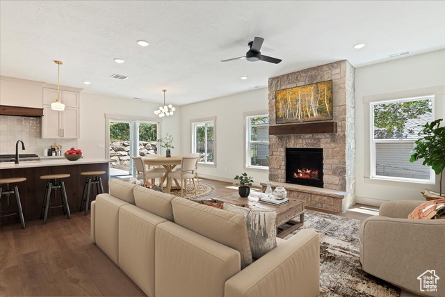 Photo 6 for MLS #2103025 at 334 E Cottrell Ln