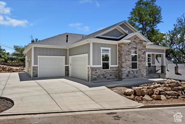 Photo 2 for MLS #2103025 at 334 E Cottrell Ln