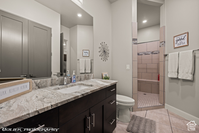 Photo 48 for MLS #2103028 at 728 W Sir Monte Dr