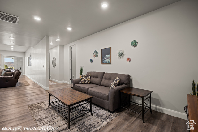 Photo 71 for MLS #2103028 at 728 W Sir Monte Dr