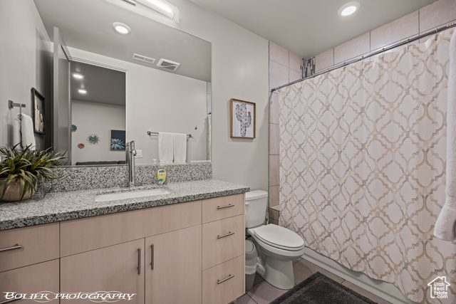 Photo 73 for MLS #2103028 at 728 W Sir Monte Dr