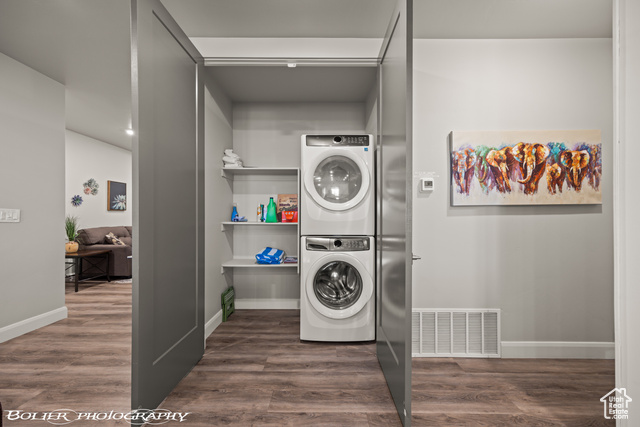 Photo 82 for MLS #2103028 at 728 W Sir Monte Dr