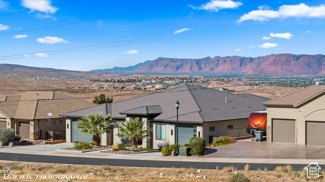 Photo 118 for MLS #2103028 at 728 W Sir Monte Dr