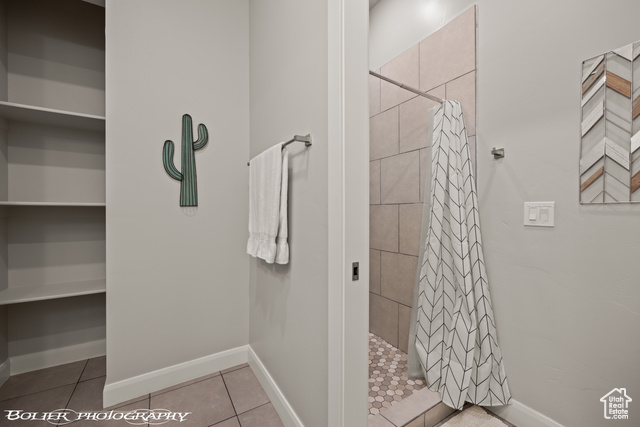 Photo 79 for MLS #2103028 at 728 W Sir Monte Dr
