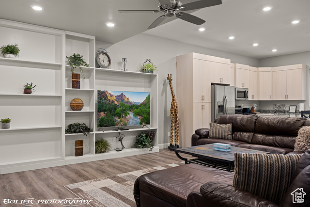 Photo 63 for MLS #2103028 at 728 W Sir Monte Dr