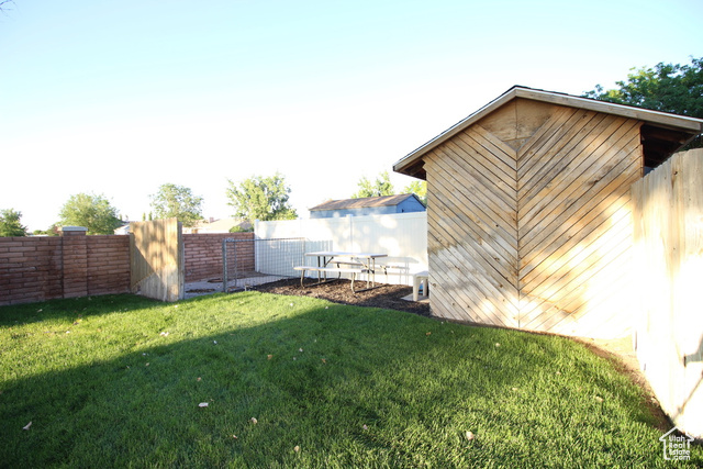 Photo 49 for MLS #2103034 at 665 E Bristlecone Ln