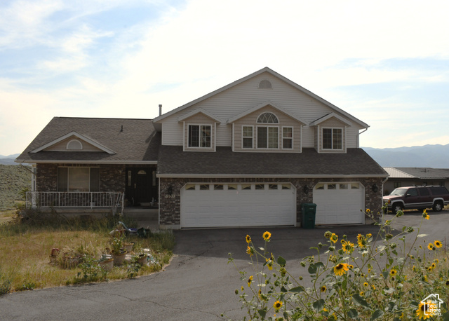 MLS #2103043 - 8927 Pineview Dr