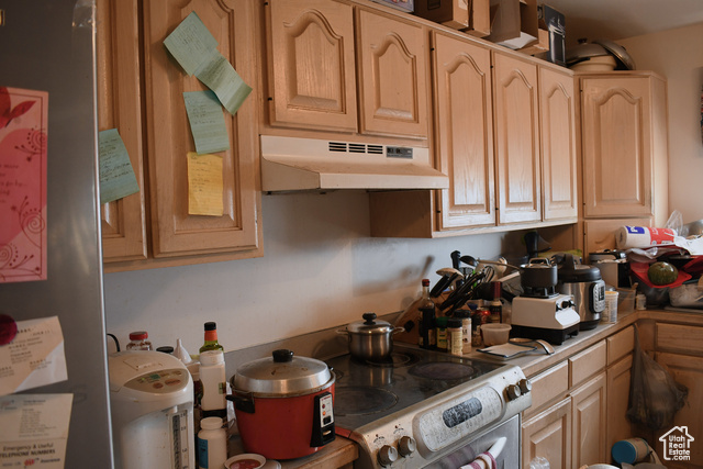 Photo 5 for MLS #2103043 at 8927 Pineview Dr