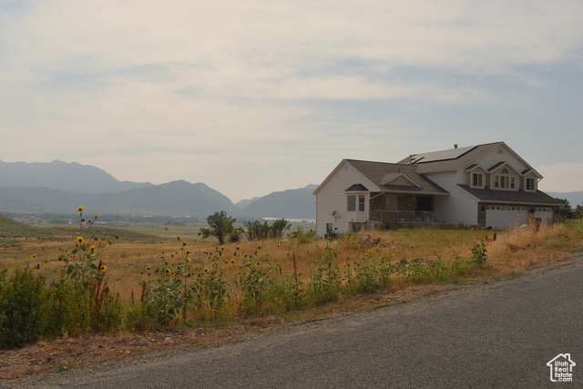 Photo 2 for MLS #2103043 at 8927 Pineview Dr