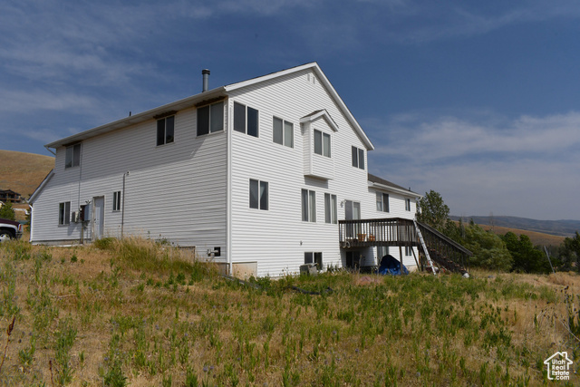 Photo 3 for MLS #2103043 at 8927 Pineview Dr