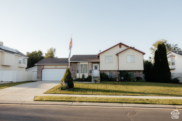 1636 W PLUM CREEK DR, West Jordan UT 84088