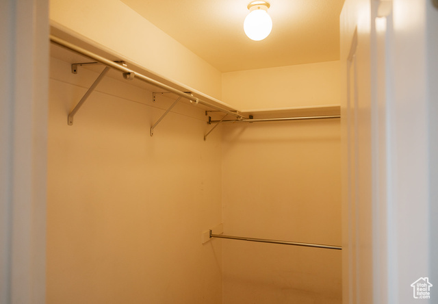 Photo 21 for MLS #2103045 at 1636 W Plum Creek Dr