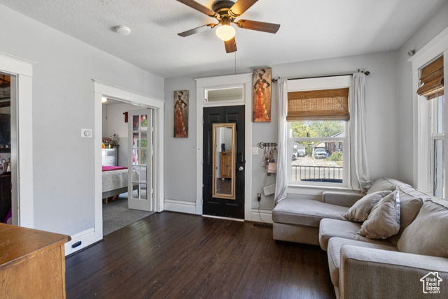 Photo 4 for MLS #2103054 at 325 34th St
