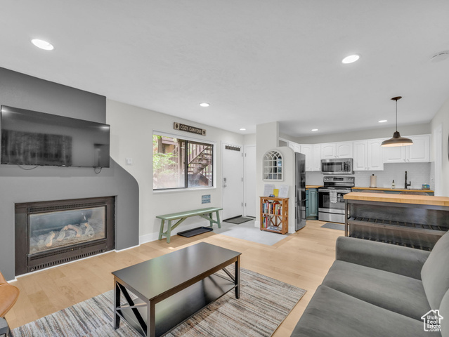 Photo 8 for MLS #2103064 at 2025 Canyons Resort Dr #P4