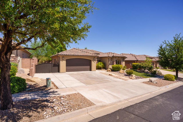 Photo 2 for MLS #2103091 at 522 N La Ruta Dr