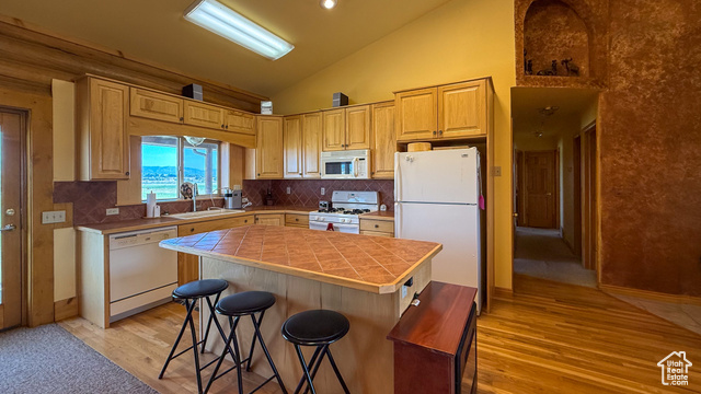 Photo 3 for MLS #2103124 at 3367 E 4750 South