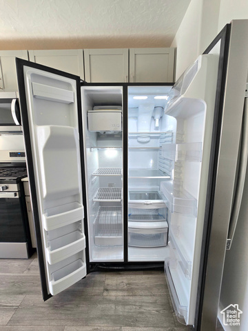 Photo 10 for MLS #2103128 at 37 N Wayne Way