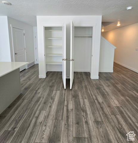 Photo 7 for MLS #2103128 at 37 N Wayne Way