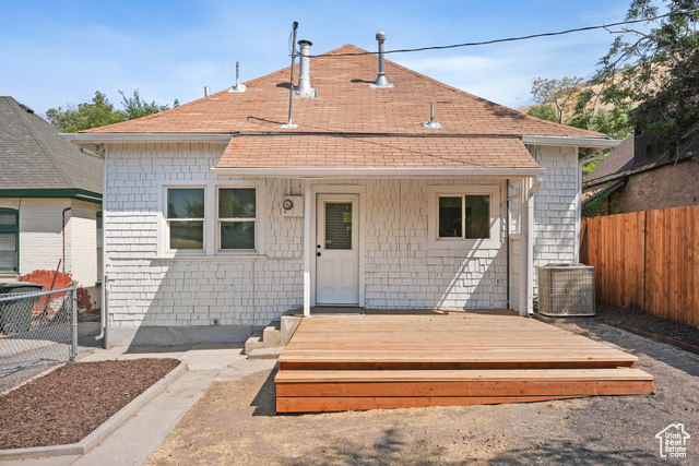 Photo 26 for MLS #2103151 at 229 W Fern Ave