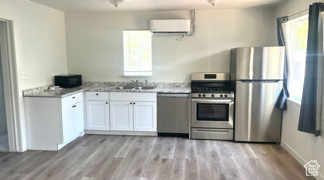 Photo 10 for MLS #2103186 at 660 28th St