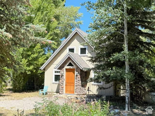 2206 N 660 St W