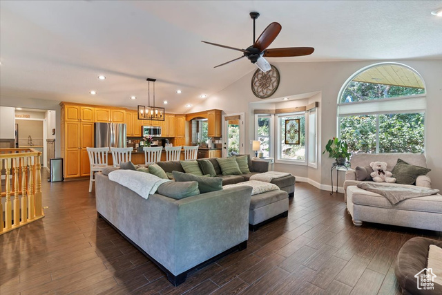 Photo 12 for MLS #2103311 at 5019 S Comanche Cir