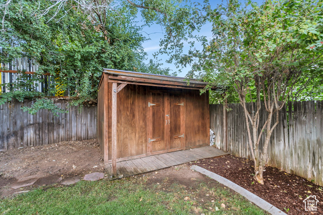 Photo 46 for MLS #2103322 at 3129 N Cherokee Ln