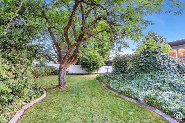 Photo 42 for MLS #2103322 at 3129 N Cherokee Ln