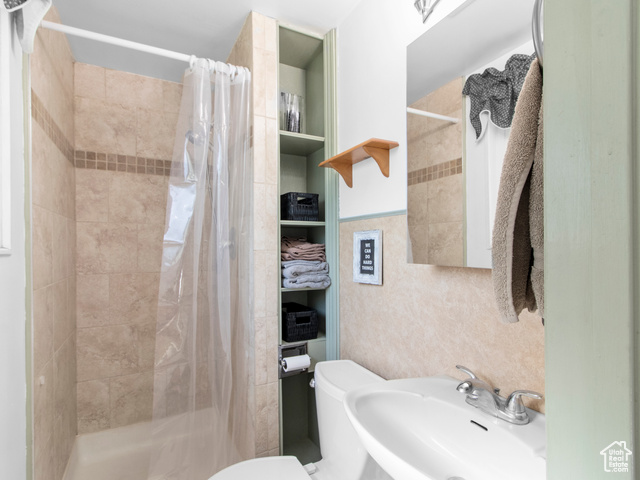 Photo 9 for MLS #2103323 at 4545 S Thornwood Ave