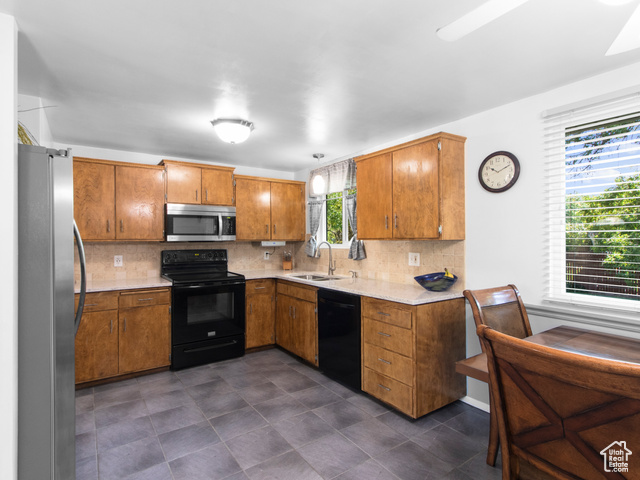 Photo 4 for MLS #2103323 at 4545 S Thornwood Ave