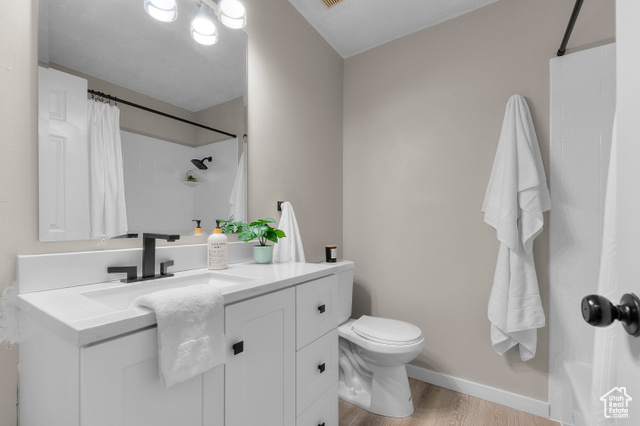 Photo 16 for MLS #2103414 at 889 S Clover Cir