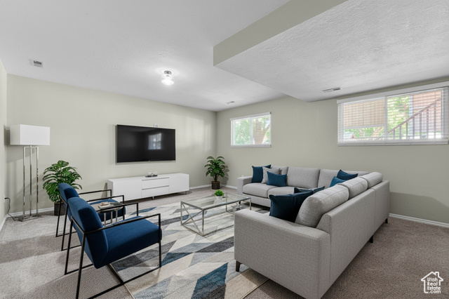 Photo 18 for MLS #2103414 at 889 S Clover Cir