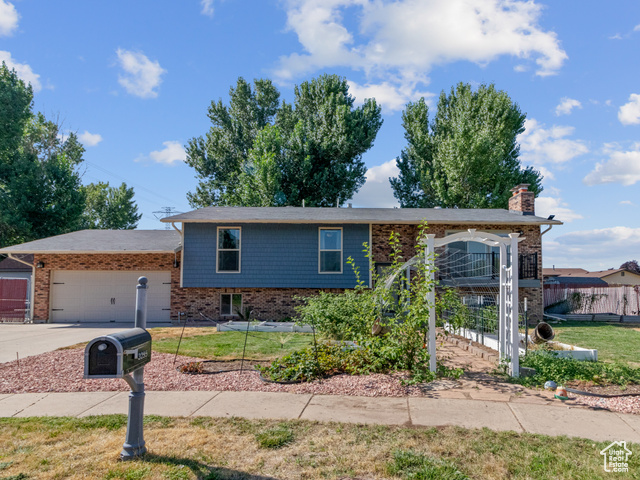 Photo 8 for MLS #2103417 at 3295 W 4850 South