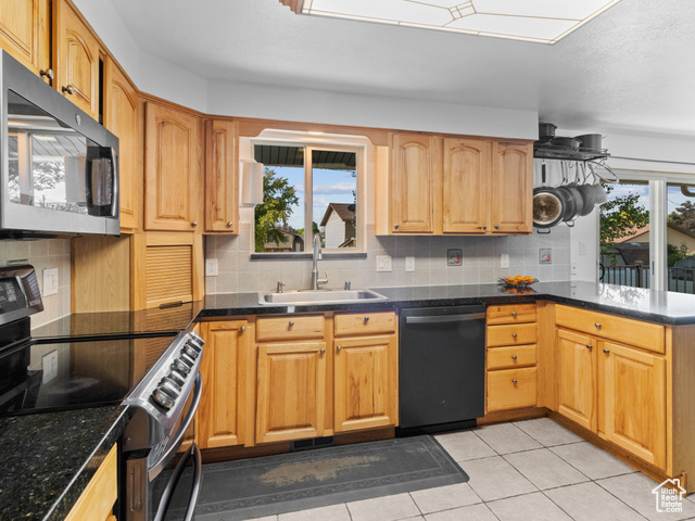 Photo 4 for MLS #2103417 at 3295 W 4850 South