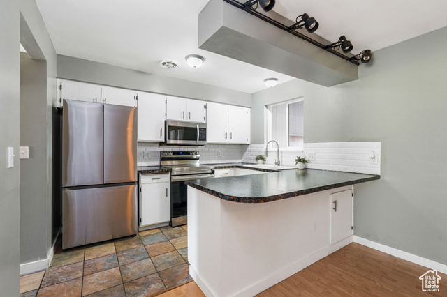 Photo 7 for MLS #2103421 at 920 E 4050 South