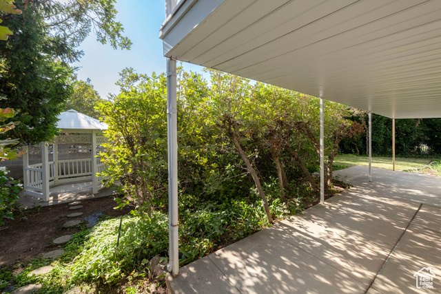 Photo 38 for MLS #2103438 at 1110 S Oak Hills Way