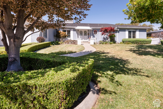 Photo 5 for MLS #2103438 at 1110 S Oak Hills Way