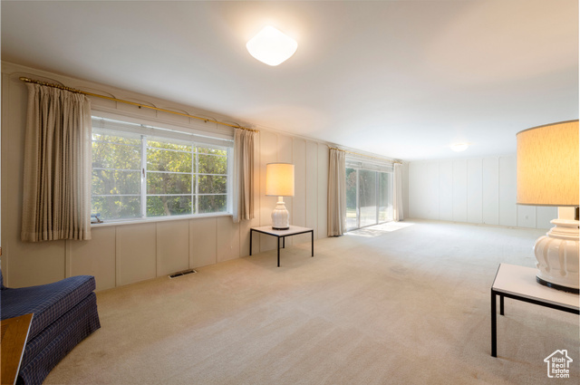 Photo 32 for MLS #2103438 at 1110 S Oak Hills Way