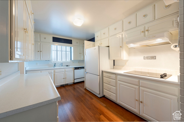 Photo 19 for MLS #2103438 at 1110 S Oak Hills Way